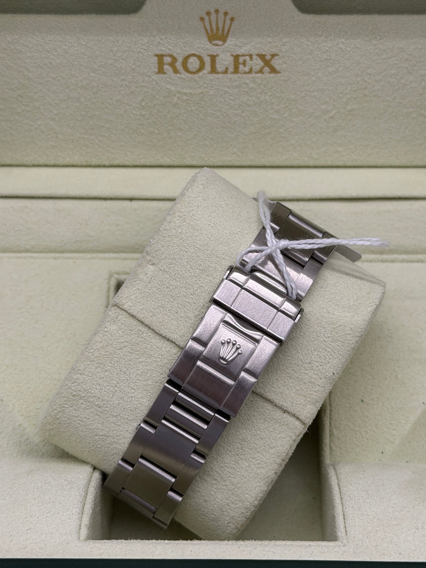 Rolex Explorer II Polar White - Year 2006 Ref 16570