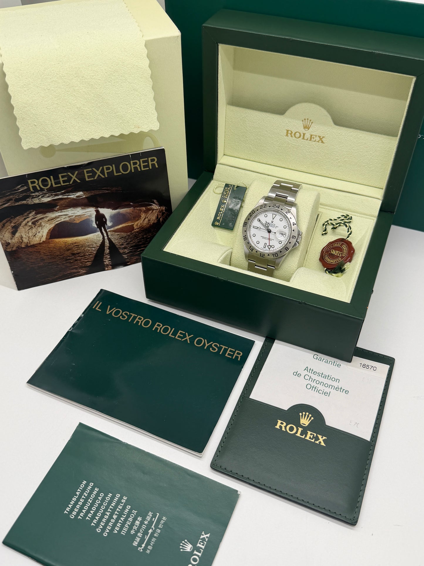 Rolex Explorer II Polar White - Year 2006 Ref 16570