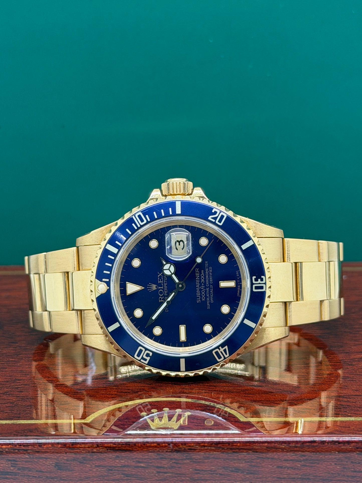 Rolex Submariner Date Ref.16618 - Yellow Gold - Blue Dial - Year 1990