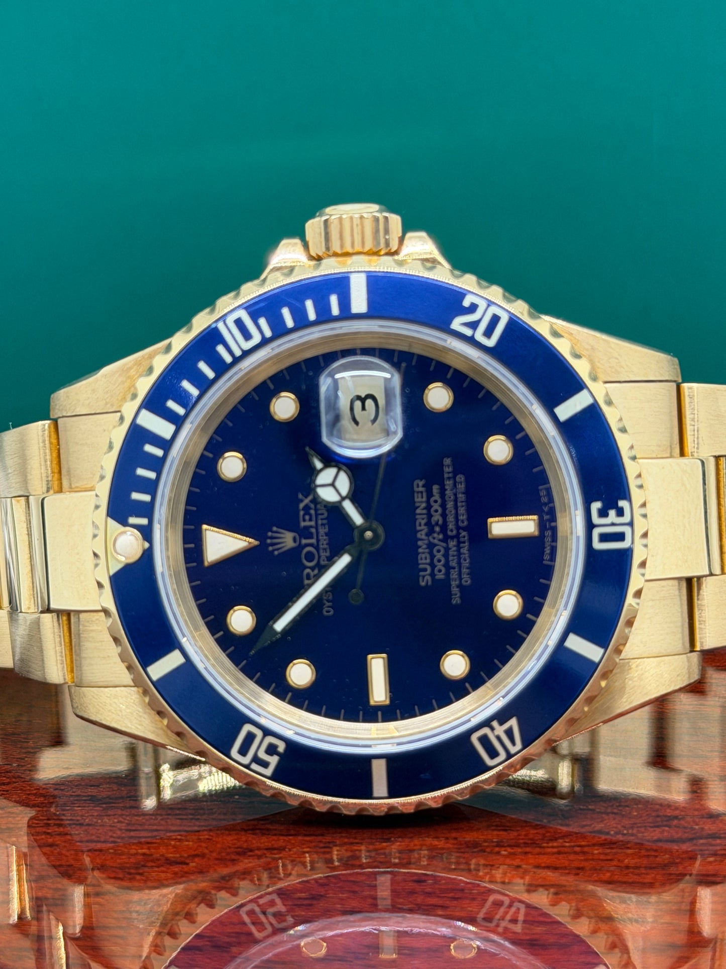 Rolex Submariner Date Ref.16618 - Yellow Gold - Blue Dial - Year 1990