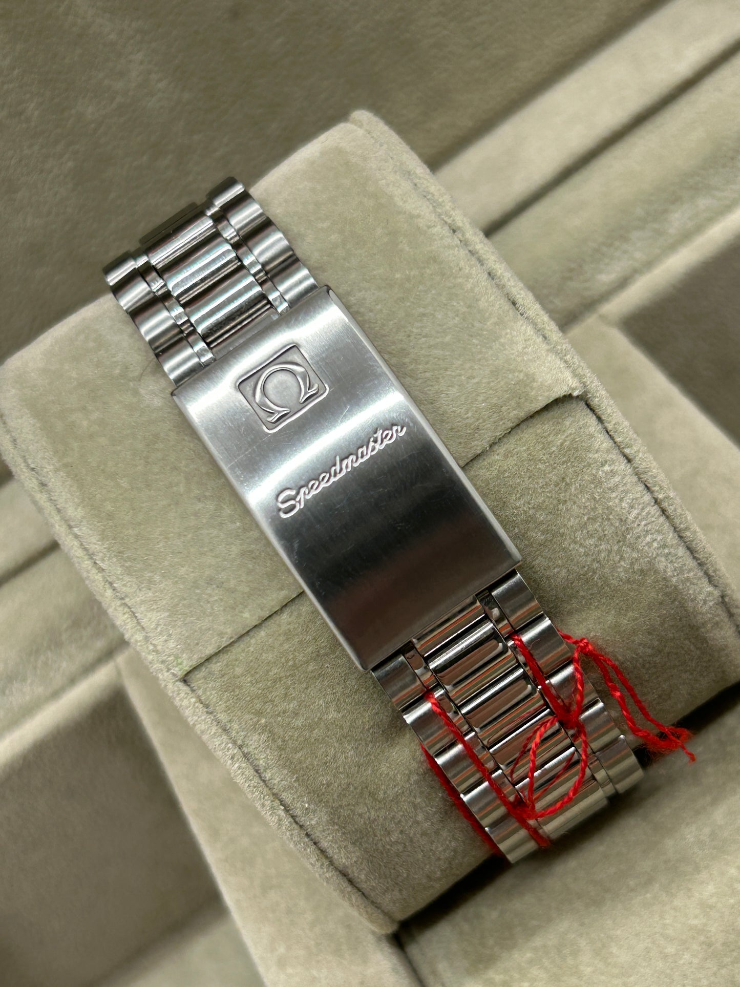 Omega Speedmaster Date - Reverse Panda Dial - Ref. 3511.50 - Year 1992