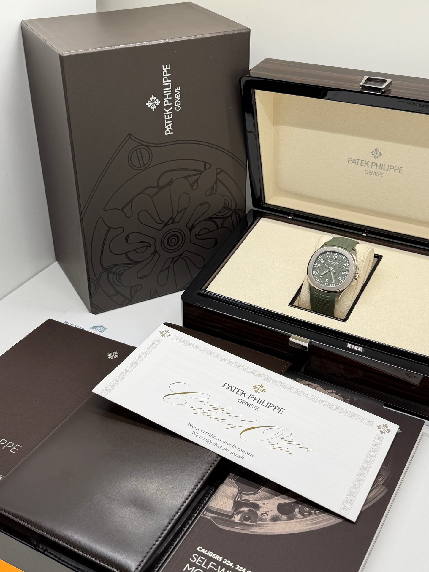 Patek Philippe Aquanaut Green Dial - White Gold Ref 5168G-010 - Year 2022