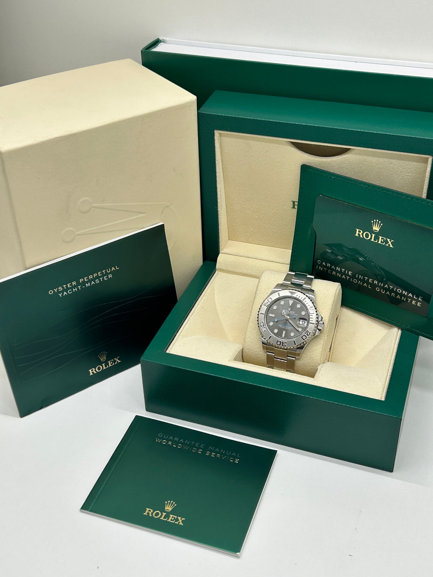 Rolex Yacht-Master 37mm - Rhodium Dial - Ref. 268622 - Like New 2023