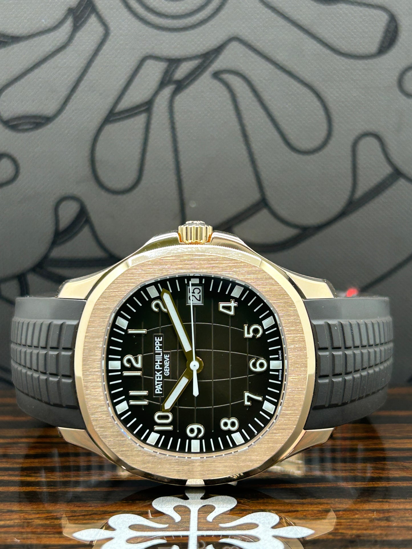 Patek Philippe Aquanaut - Brown Dial - 18kt Rose Gold - Ref. 5167R-001 - Year 2018 - ITA