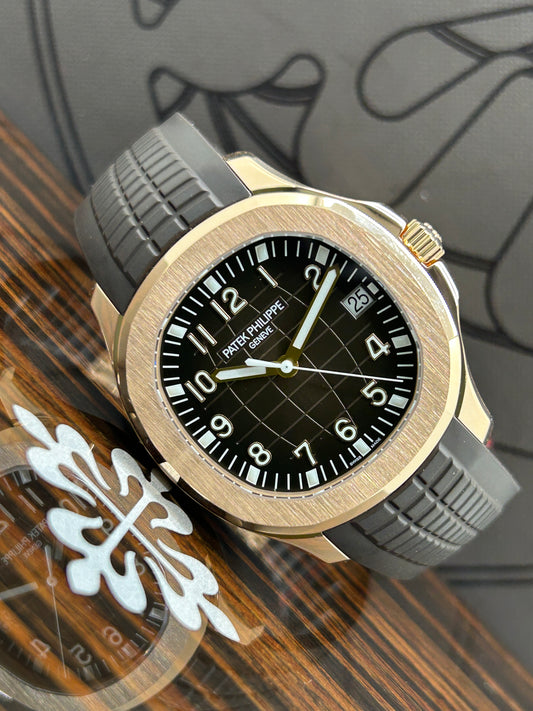 Patek Philippe Aquanaut - Brown Dial - 18kt Rose Gold - Ref. 5167R-001 - Year 2018 - ITA