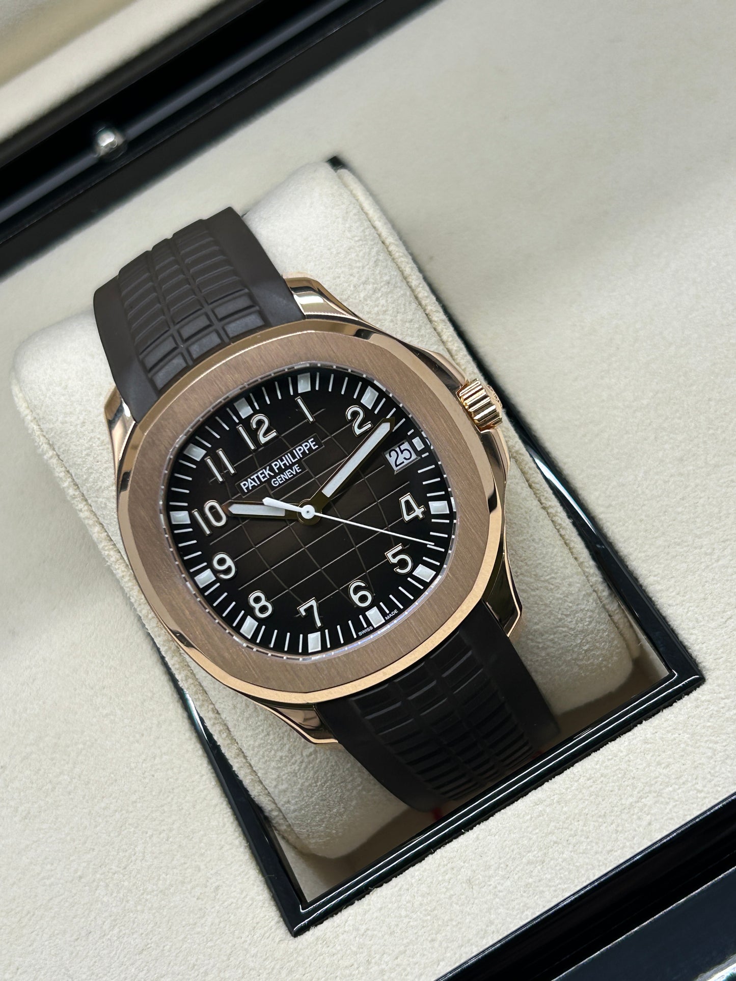 Patek Philippe Aquanaut - Brown Dial - 18kt Rose Gold - Ref. 5167R-001 - Year 2018 - ITA