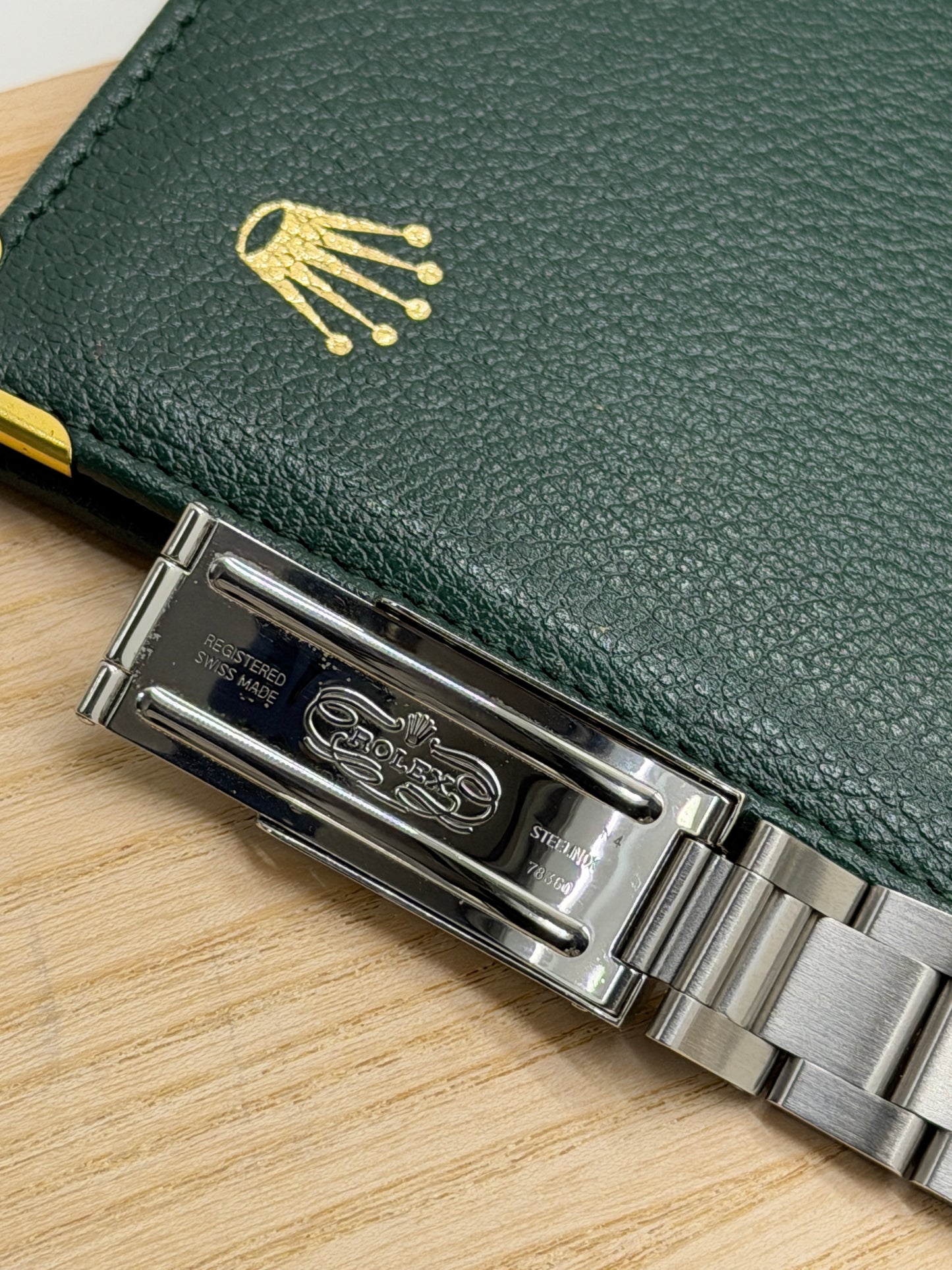 Rolex Daytona "El Primero" - Floating Black Dial - 225 Scale - SER L Ref 16520 - Year 1989