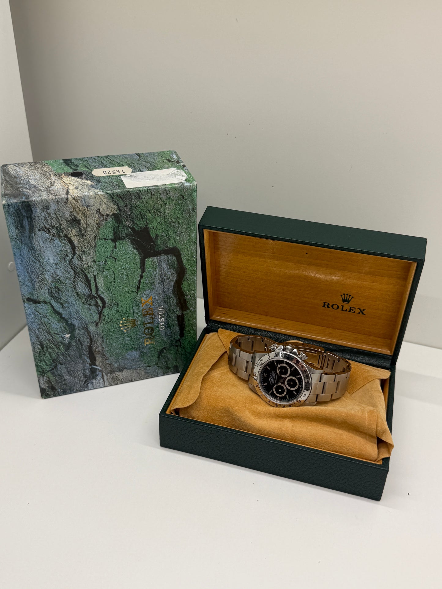 Rolex Daytona "El Primero" - Floating Black Dial - 225 Scale - SER L Ref 16520 - Year 1989