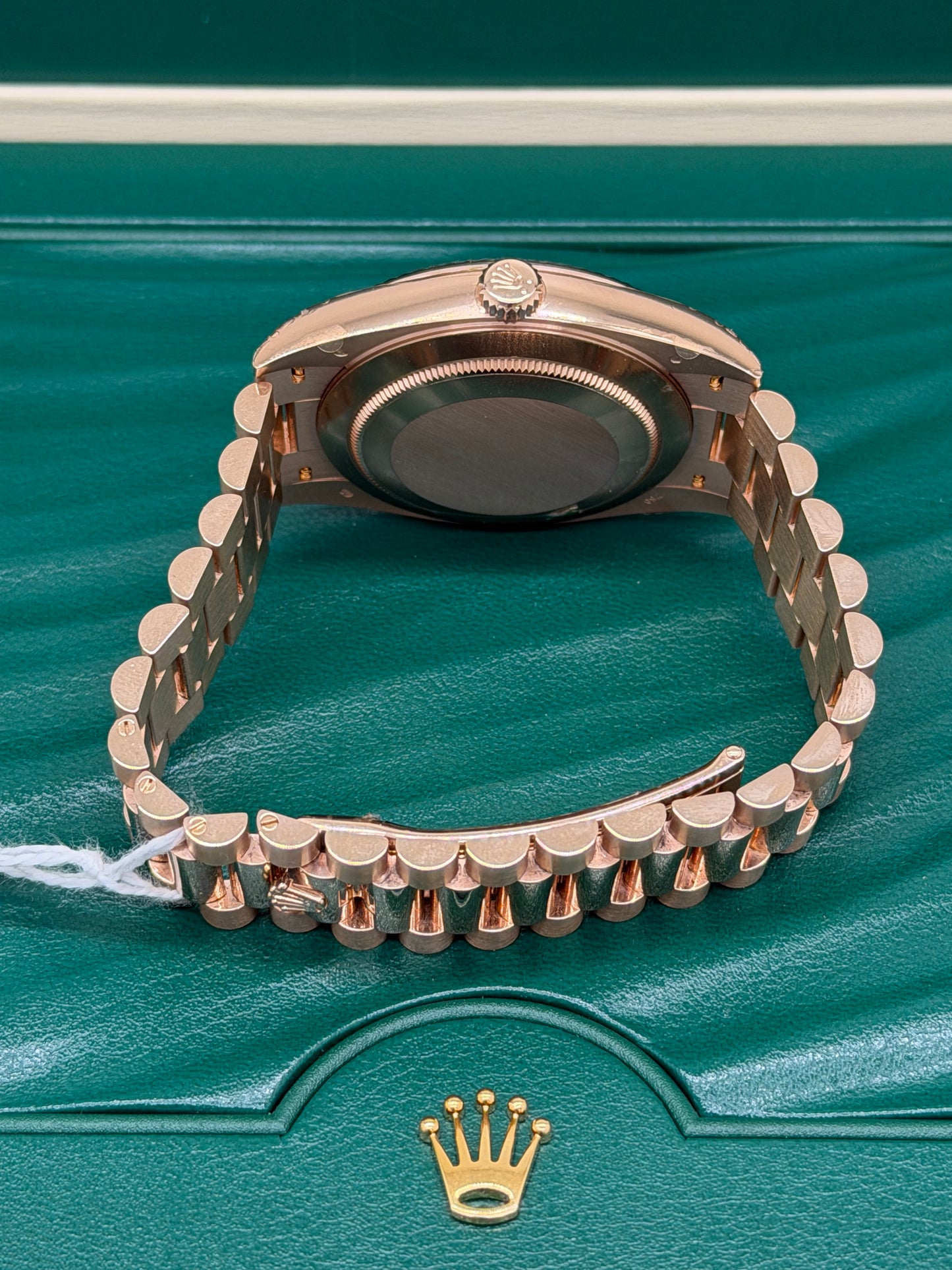 Rolex Day-Date 40 Ref.228235 - Everose - Olive Green Dial - Stickers - Year 2020