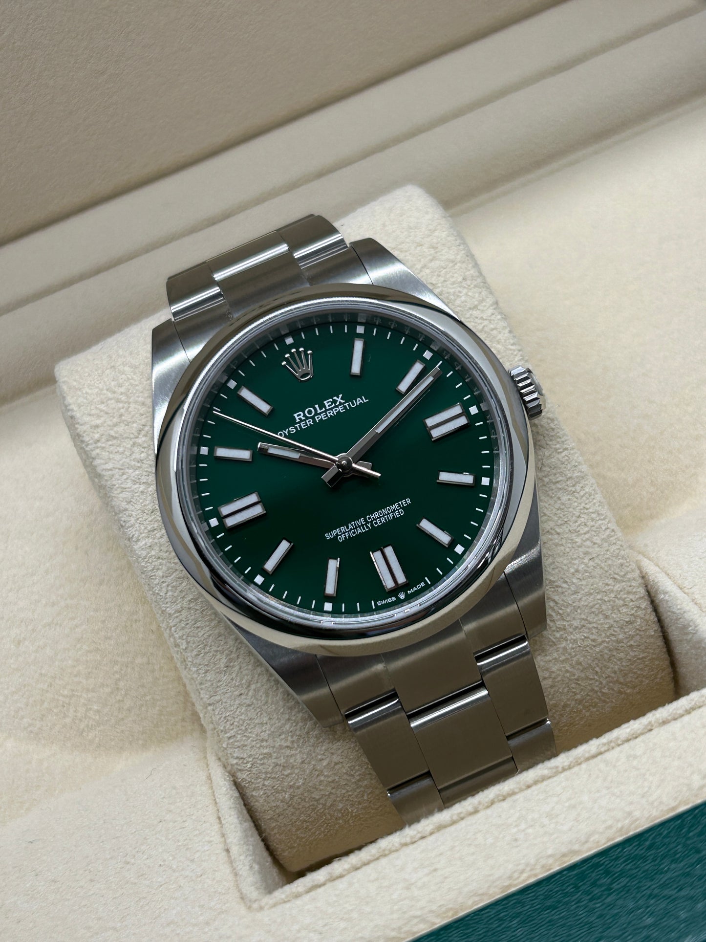 Oyster Perpetual 41 - Green Dial - Ref 124300 - Year 2023