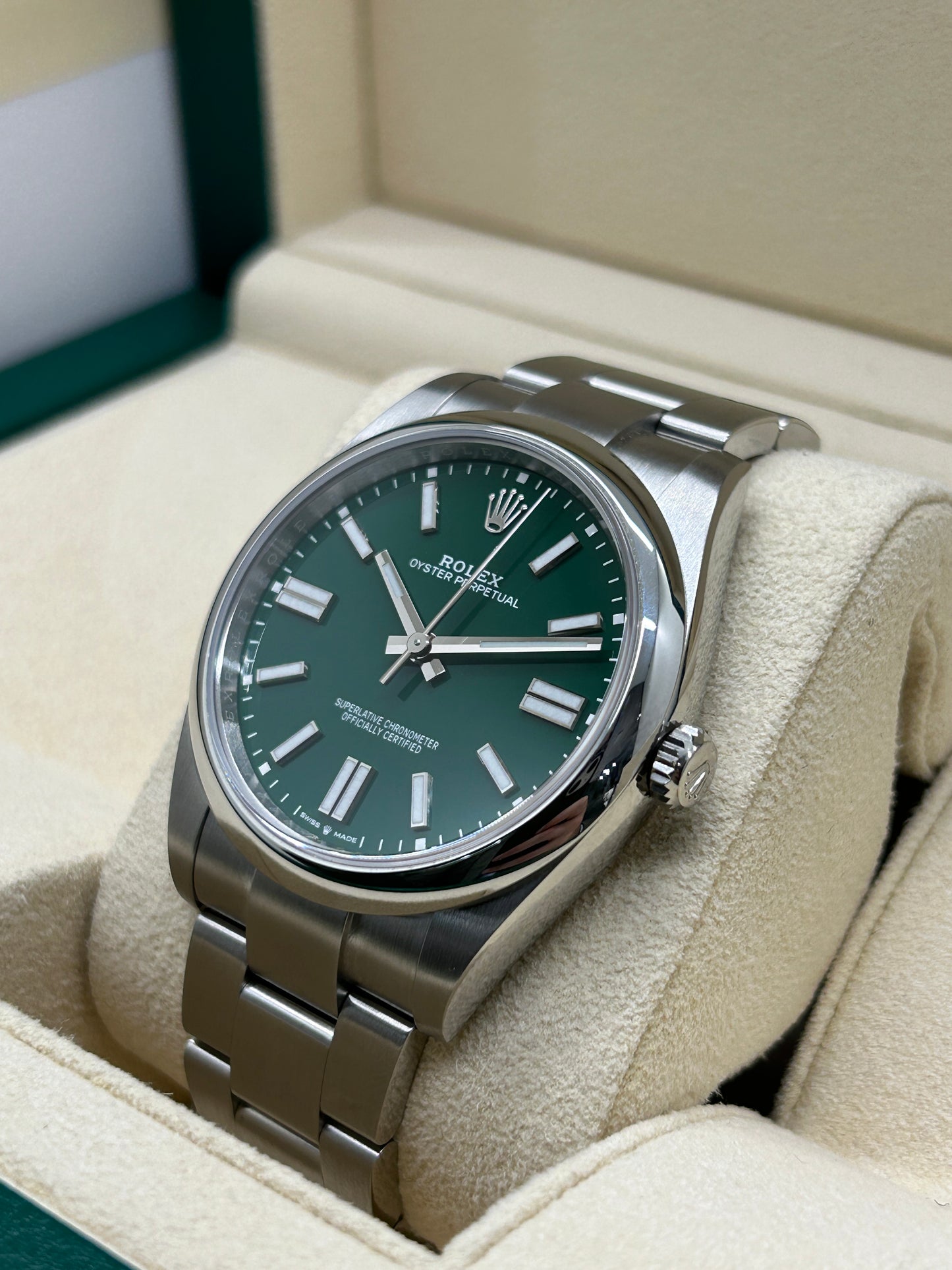 Oyster Perpetual 41 - Green Dial - Ref 124300 - Year 2023