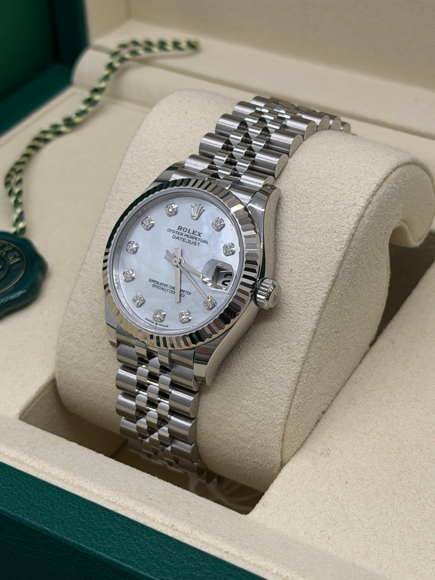 Rolex Datejust 31 - MOP Diamond Dial - Ref 278274 - New 2026