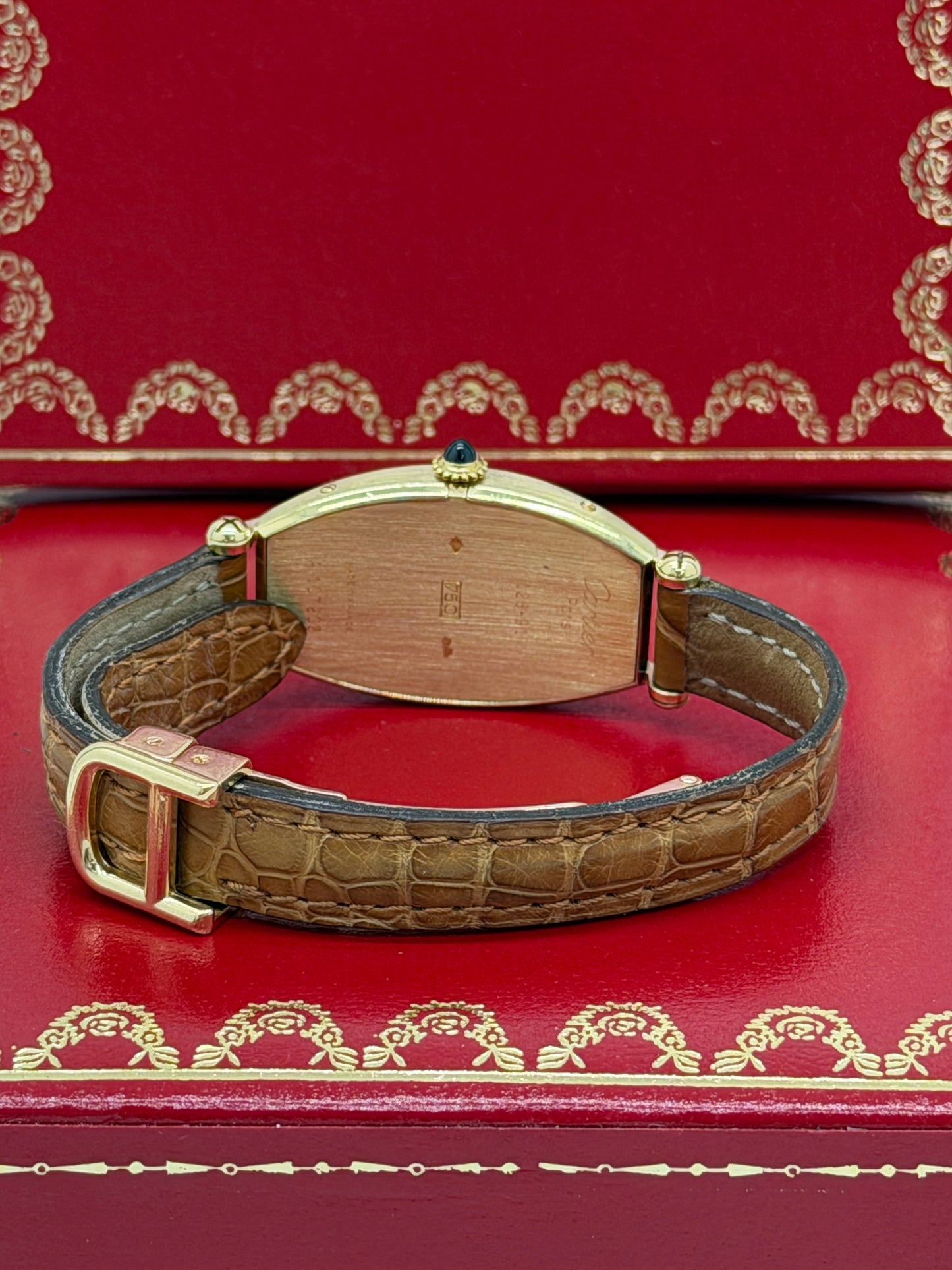 Cartier Tonneau Paris Yellow Gold - Manual - 39 x 21
