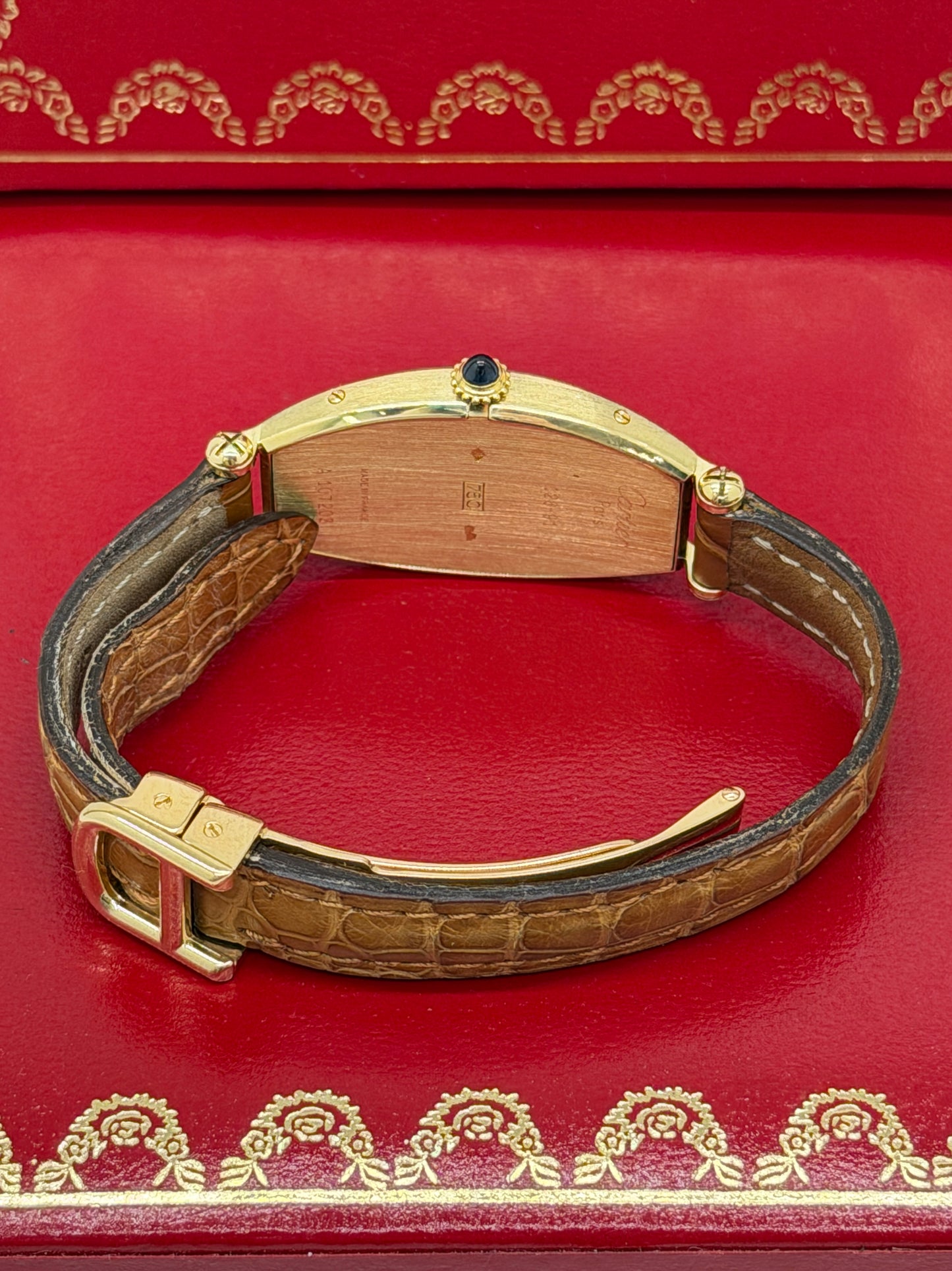 Cartier Tonneau Paris Yellow Gold - Manual - 39 x 21
