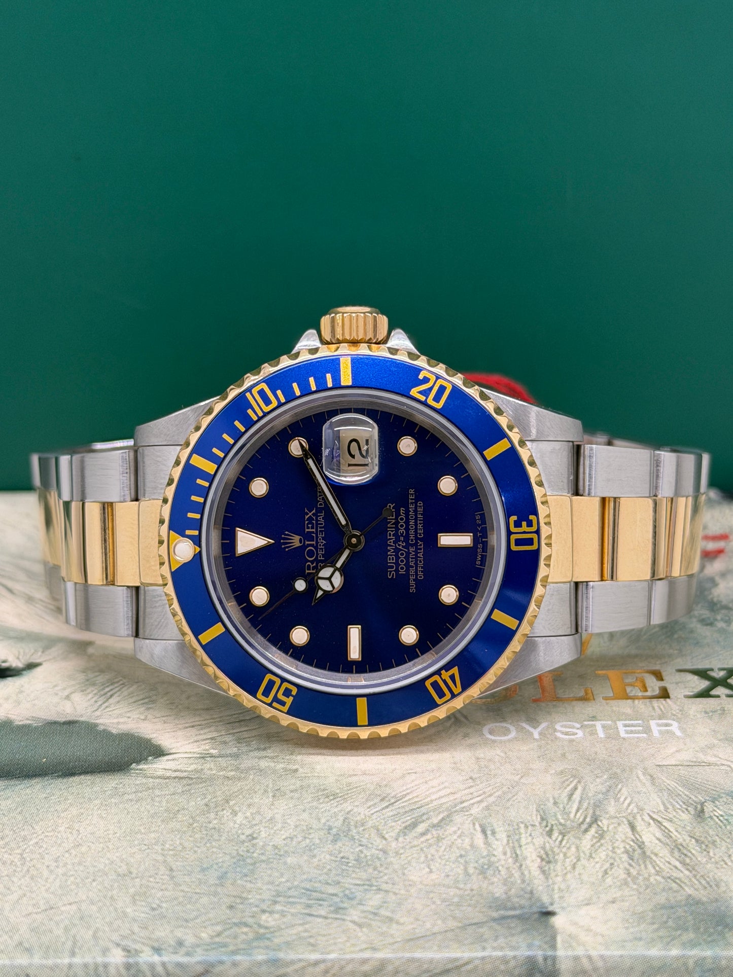 Rolex Submariner Date Blue Dial - Yellow Gold & Steel - Ref 16613 - Year 1990