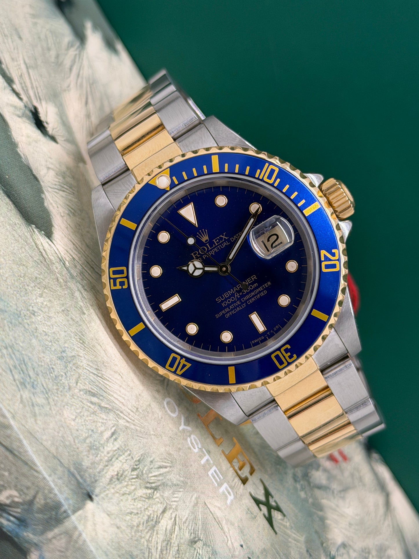 Rolex Submariner Date Blue Dial - Yellow Gold & Steel - Ref 16613 - Year 1990