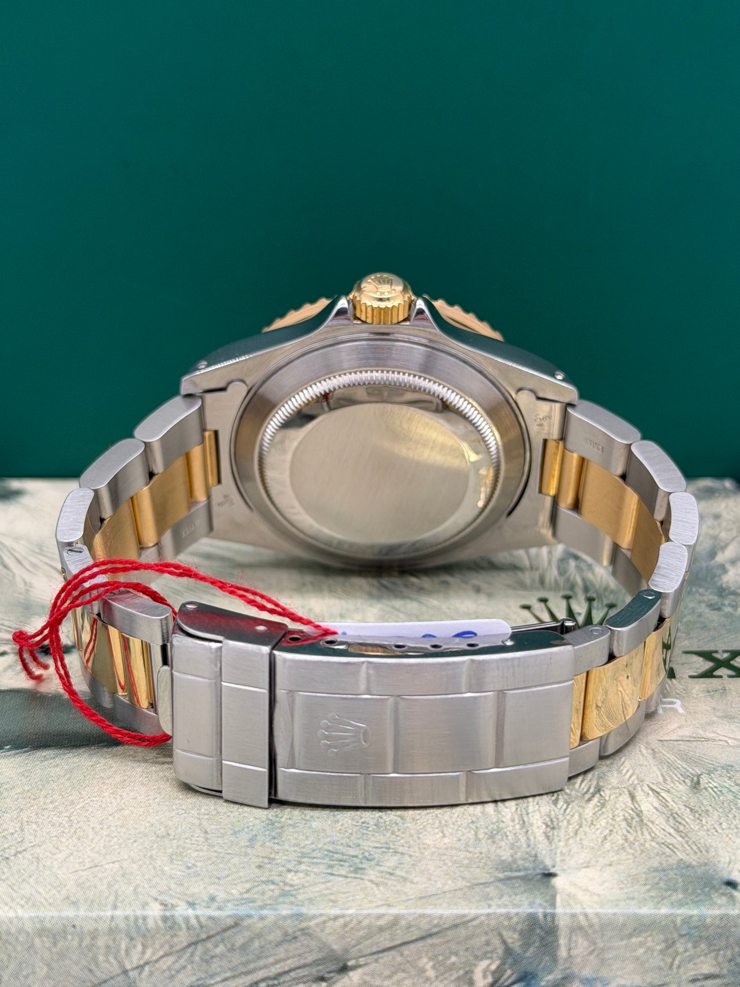 Rolex Submariner Date Blue Dial - Yellow Gold & Steel - Ref 16613 - Year 1990