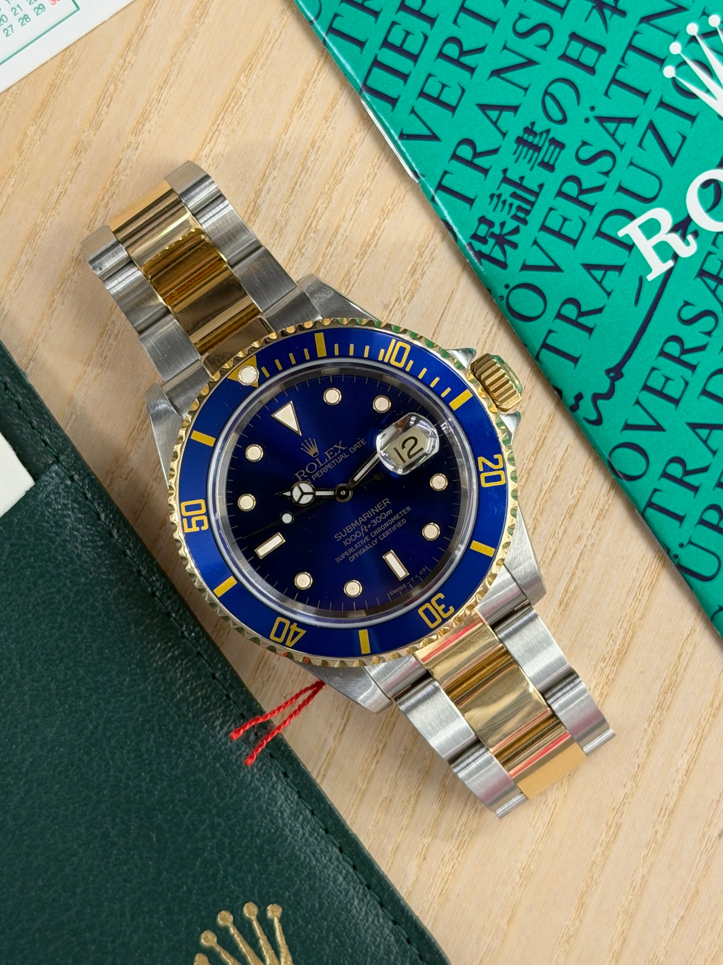 Rolex Submariner Date Blue Dial - Yellow Gold & Steel - Ref 16613 - Year 1990