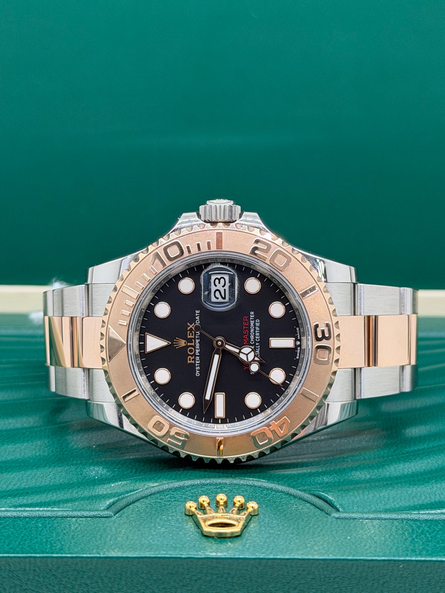 Rolex Yacht-Master 40 - 18Kt Rose Gold & Steel - Black Dial- Ref 126621 - Year 2023