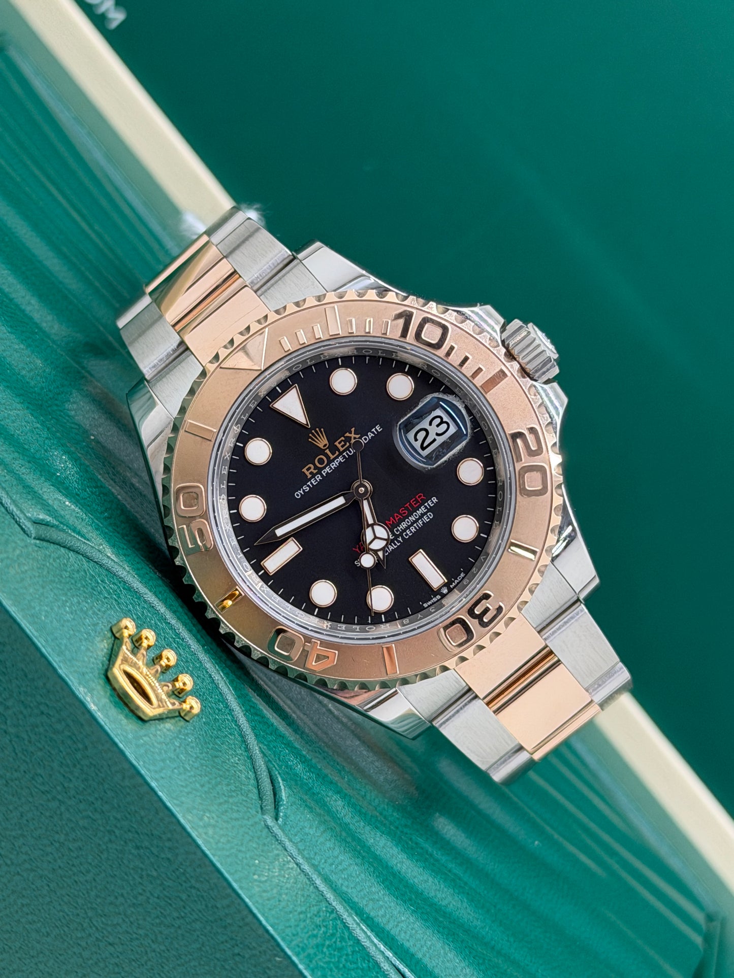 Rolex Yacht-Master 40 - 18Kt Rose Gold & Steel - Black Dial- Ref 126621 - Year 2023