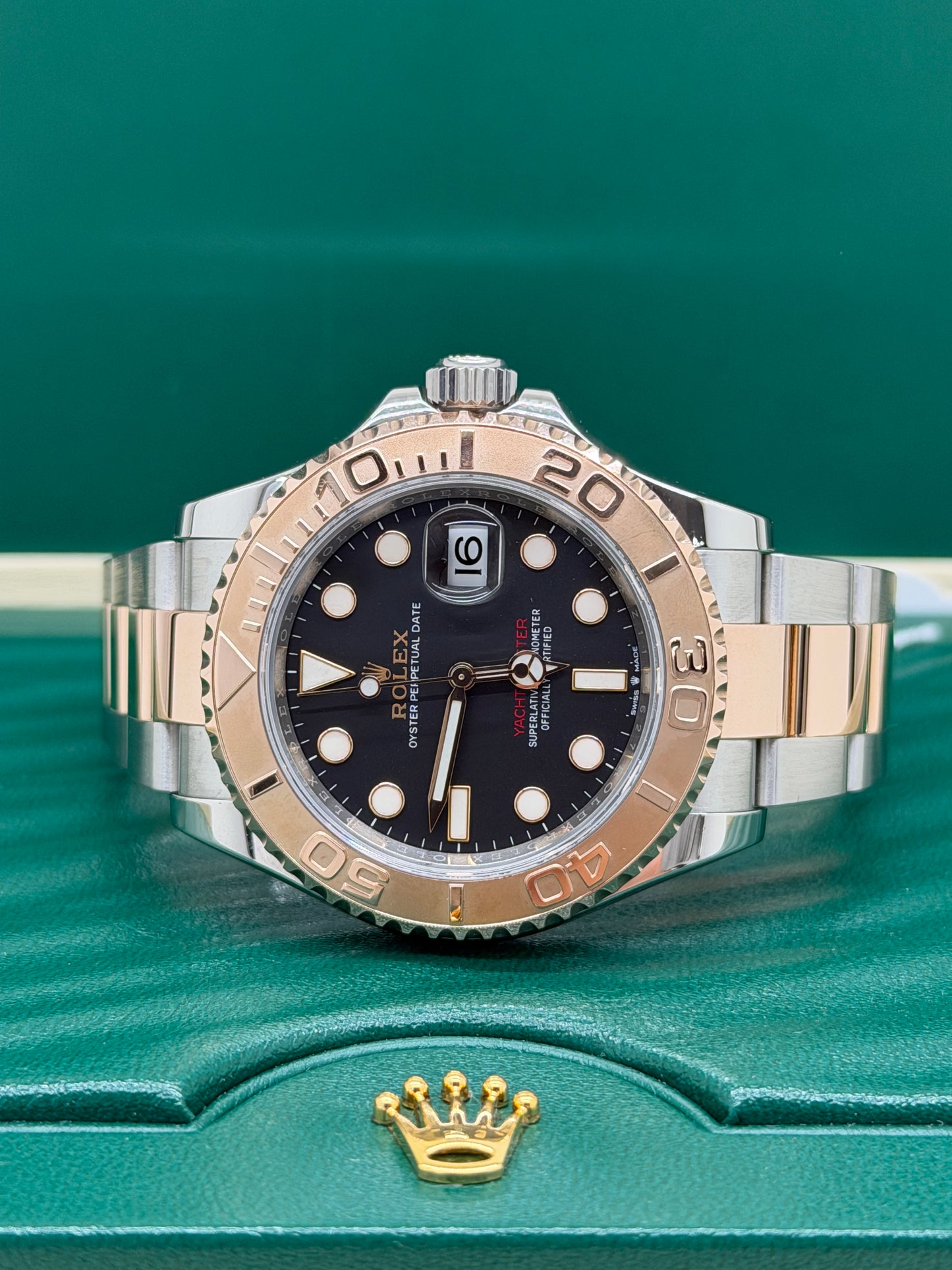 Rolex Yacht-Master 40 - 18Kt Rose Gold & Steel - Black Dial- Ref 126621 - Year 2021