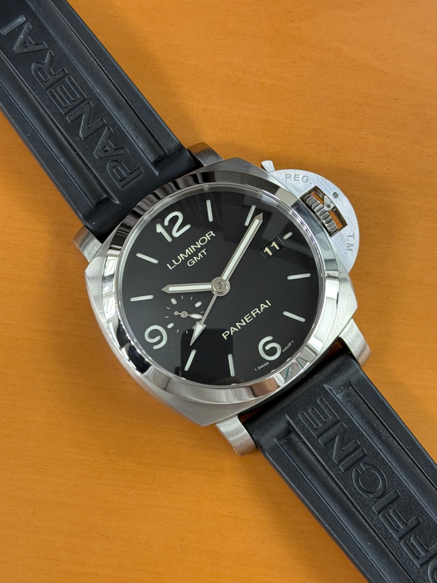 Panerai Luminor 1950 3 Days Gmt 44MM - Ref.PAM00320 - Year 2015