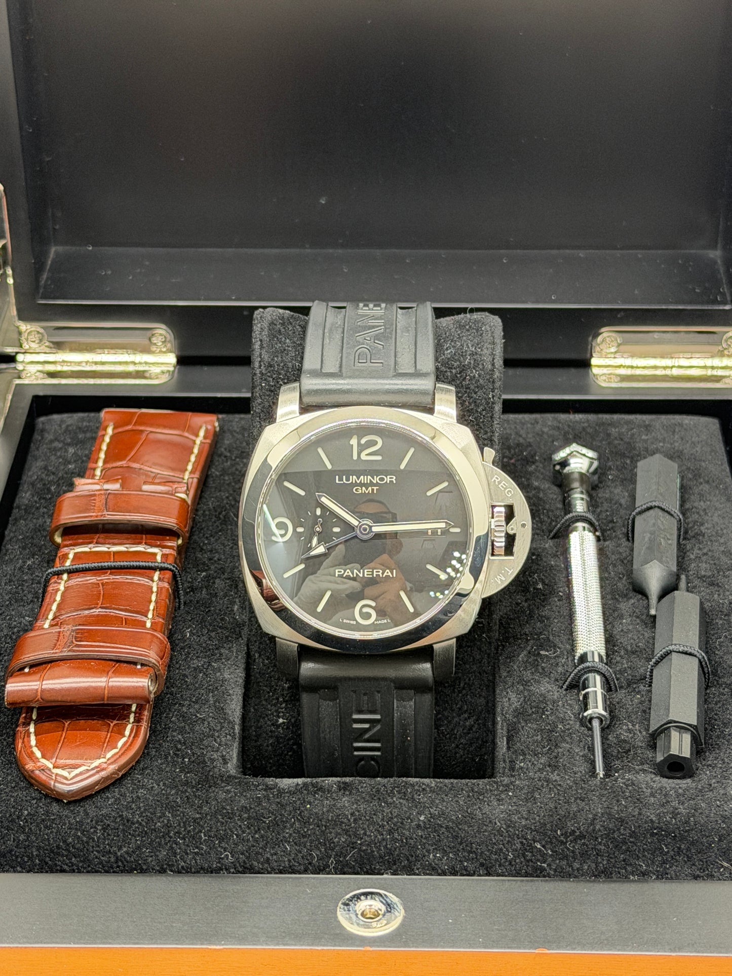 Panerai Luminor 1950 3 Days Gmt 44MM - Ref.PAM00320 - Year 2015