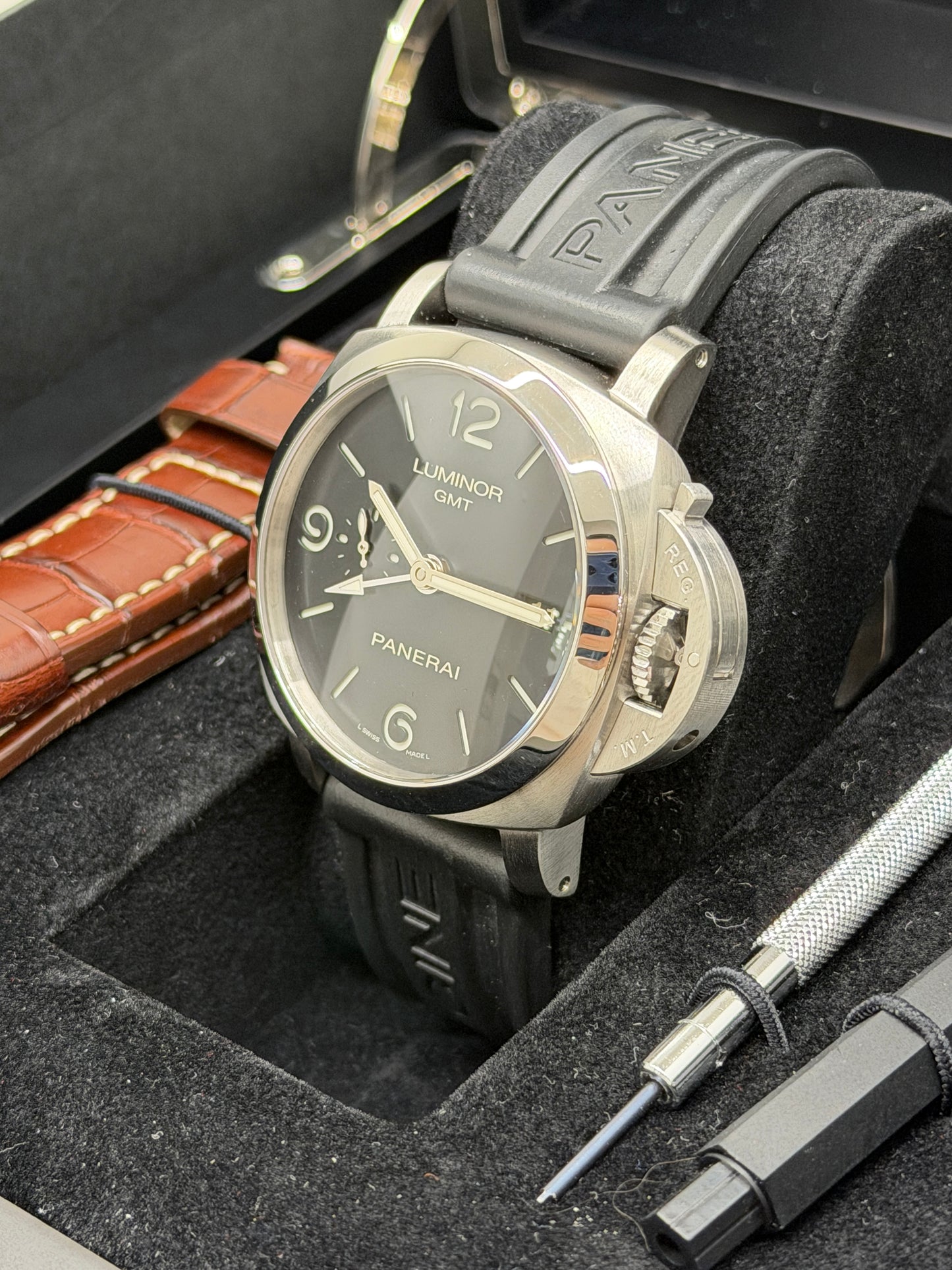Panerai Luminor 1950 3 Days Gmt 44MM - Ref.PAM00320 - Year 2015