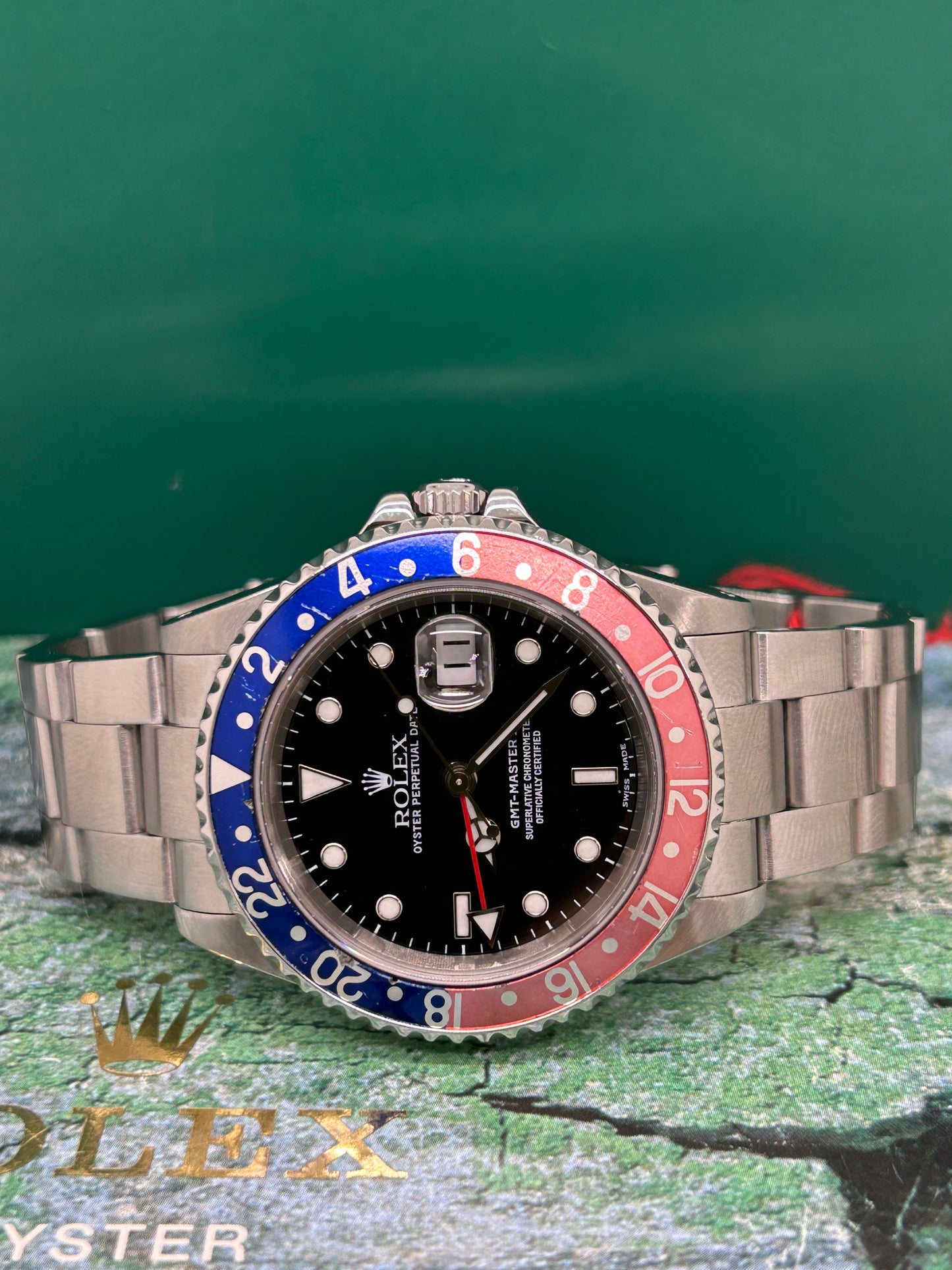 Rolex GMT-Master II - Pepsi - Faded Pink Bezel -  Ref 16710 - Year 2002
