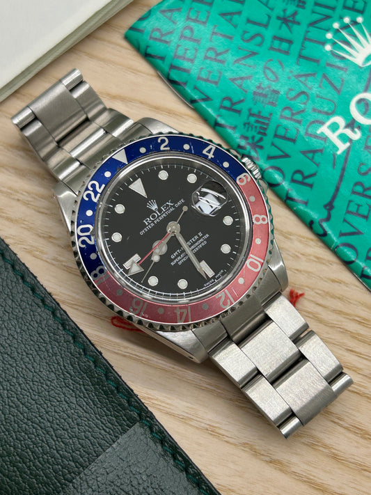 Rolex GMT-Master II - Pepsi - Faded Pink Bezel -  Ref 16710 - Year 2002